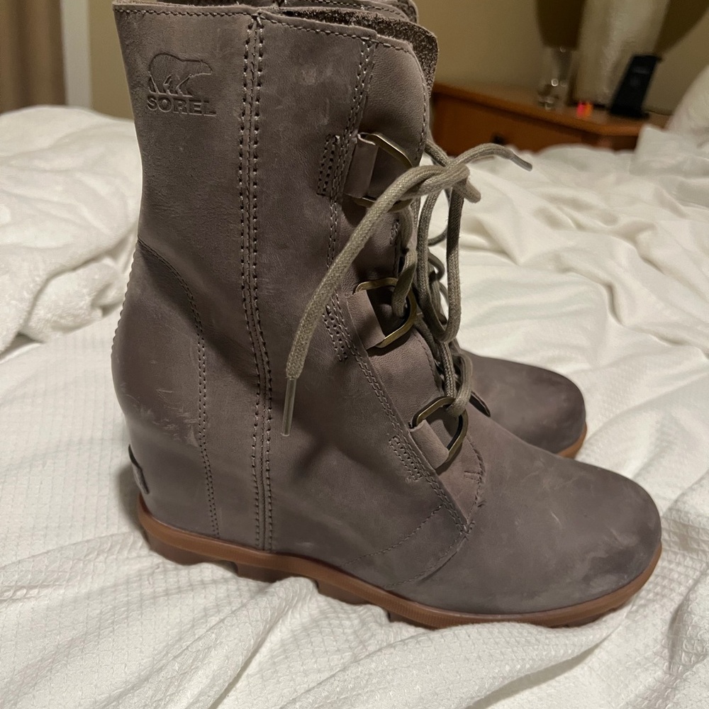 Sorel Wedge Lace Up Boots Gray Leather Waterproof Cozy Fall Winter Size _9
